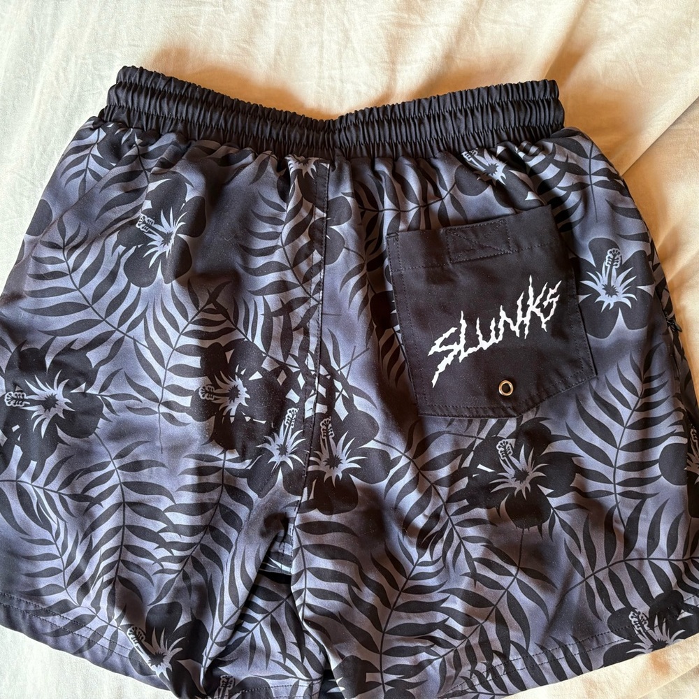 Slunks Men's Black Floral Athletic Shorts